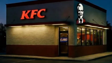 Photo of KFC Redefines the Meaning of Always Open by Removing Restaurant Doors, Transforming Entrances into Bold Advertising Statements