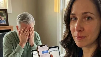 Photo of My dad disowned me by text the day before my graduation because I didn’t invite his new wife’s two children. My mother, brother, and three aunts all took his side. Ten years later,