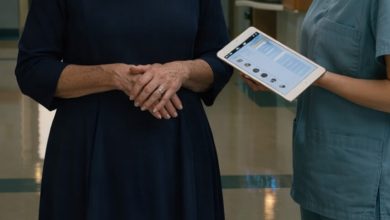 Photo of I collapsed from overwork and woke up in the ICU, and while my family used my money to fly to the Bahamas to scout my sister’s wedding venue