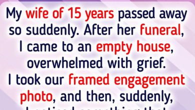 Photo of I Found Out My Wife’s Dark Secret Right After Her Funeral, Now I Don’t Know How to Live With It