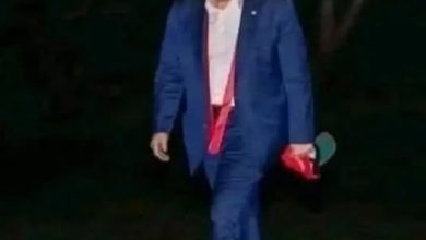 Photo of Late-Night Sighting: Trump Spotted With Mysterious Item