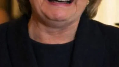 Photo of Shocking Wave of Support Emerges for Hillary Clinton as Mysterious Difficult Moment Unfolds