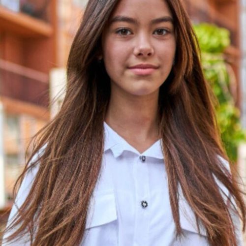 I Sewed a Dress From My Dad’s Shirts for Prom in His Honor – My Classmates Laughed Until the Principal Took the Mic and the Room Fell Silent
