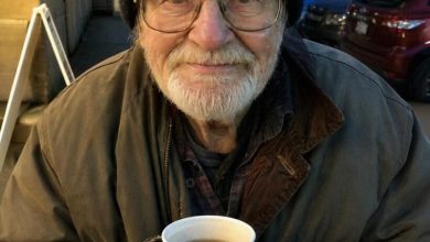 Photo of I Brought a Homeless Elderly Man Home for Dinner – My Wife Dropped Her Plate When She Saw His Face
